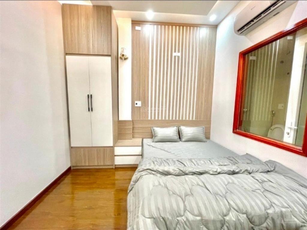 Bán nhà đoàn nhữ hài  64m2  siêu phẩm