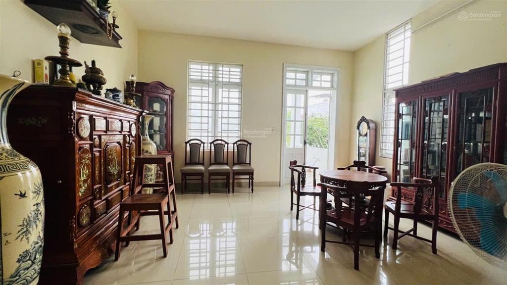 Bán nhà lương nhữ hộc lô góc triệu đô