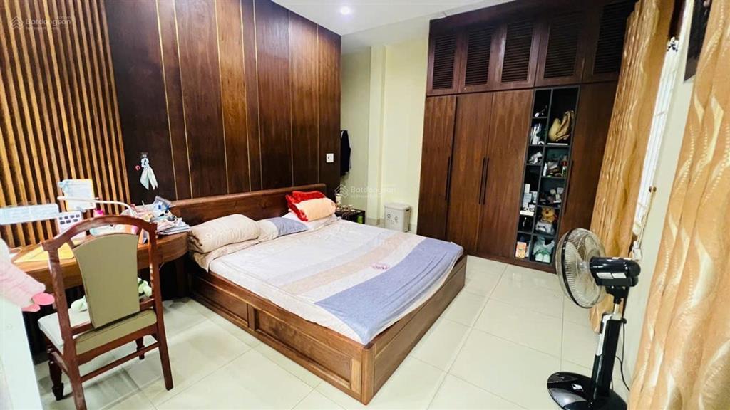 Bán nhà lương nhữ hộc lô góc triệu đô
