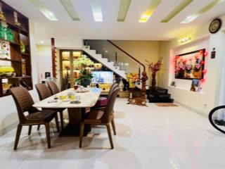 Bán nhà lương nhữ hộc lô góc triệu đô