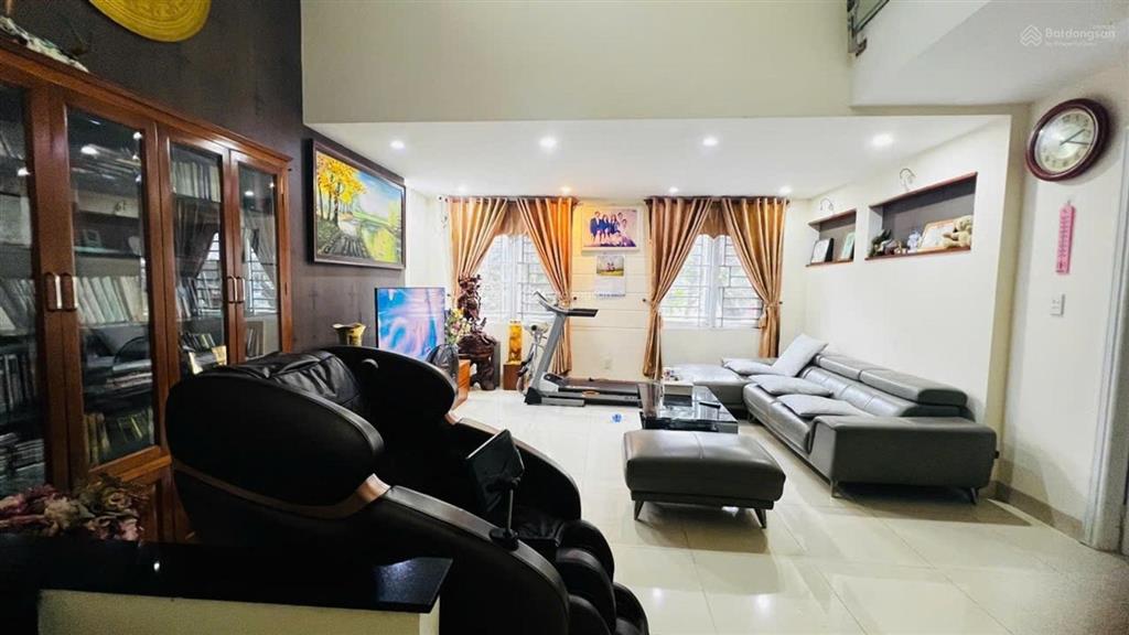 Bán nhà lương nhữ hộc lô góc triệu đô