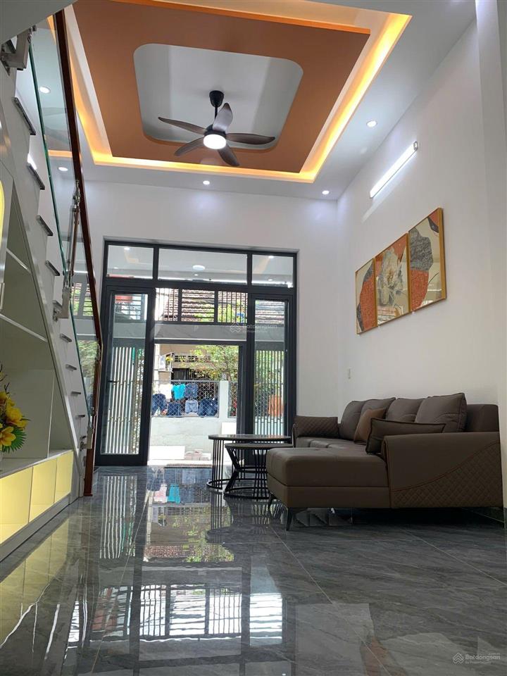 Bán nhà hà huy tập  3 tầng  ô tô tới cửa