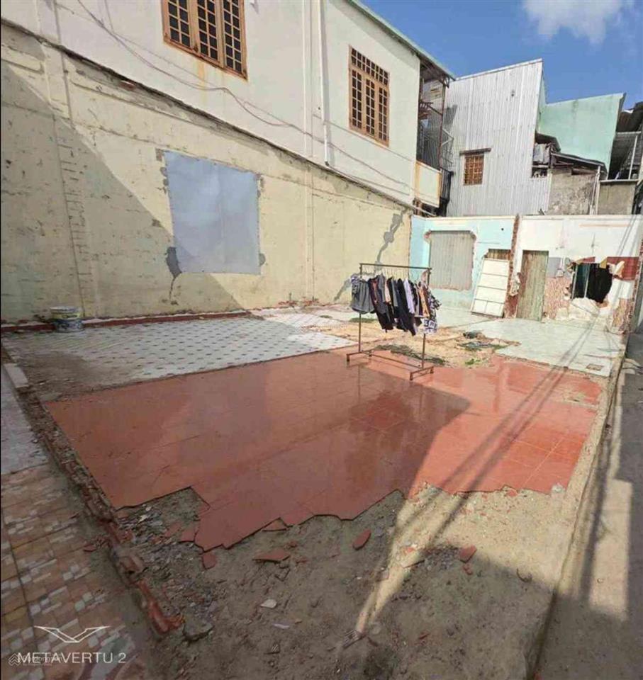 Bán lô đất hà huy tập  sát biển 70 m2