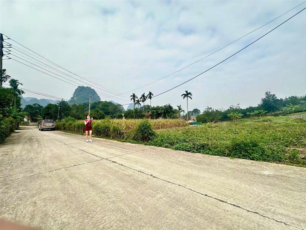 Bán lô đất 880m2 bám mặt đường to tại cao dương, lương sơn hb chỉ 3.4 tỷ