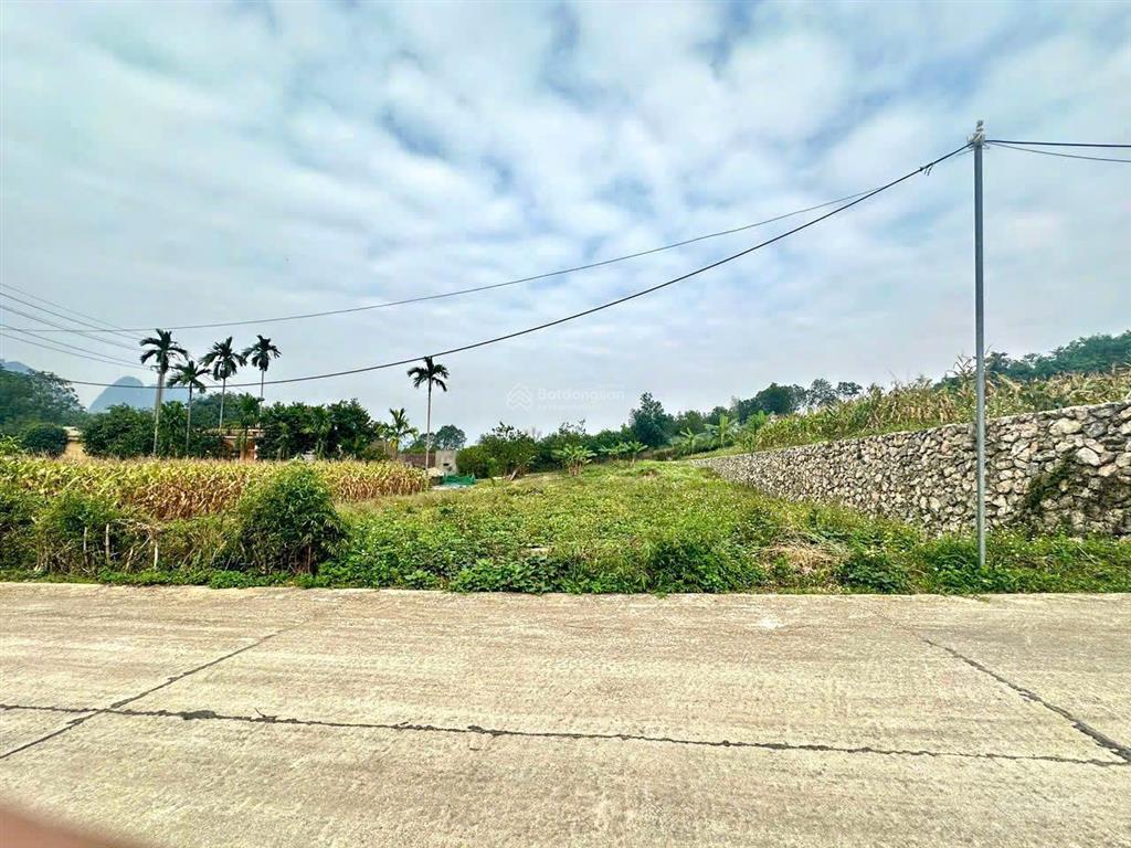 Bán lô đất 880m2 bám mặt đường to tại cao dương, lương sơn hb chỉ 3.4 tỷ