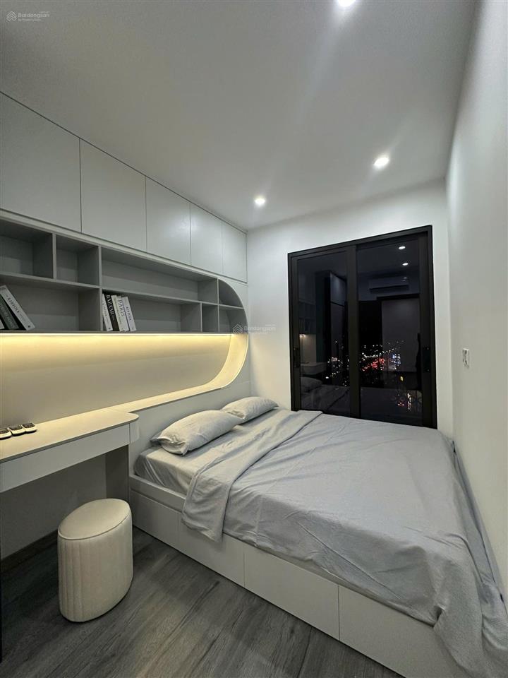 Chính chủ gửi bán ch 101m 3n2wc tại florence, full nt, sẵn sổ, giá nhỉnh 11 tỷ.  0968 748 ***