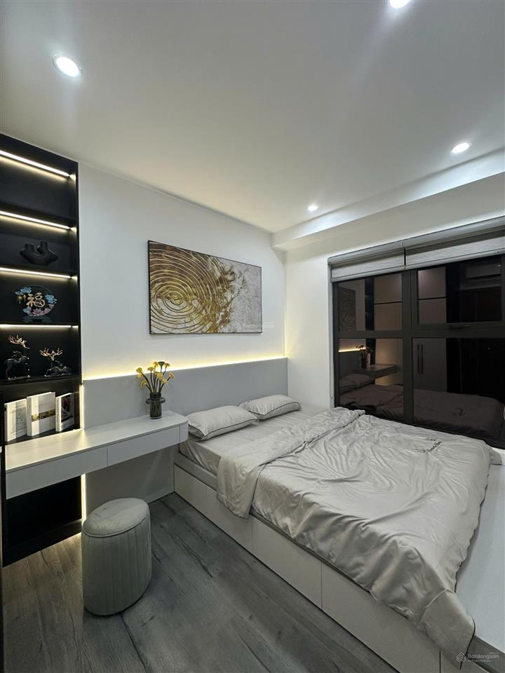 Chính chủ gửi bán ch 101m 3n2wc tại florence, full nt, sẵn sổ, giá nhỉnh 11 tỷ.  0968 748 ***