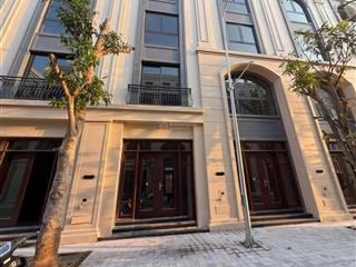 Bán gấp căn liền kề xẻ khe 62.5m2 phân khu thời đại vin cổ loa 22 tỉ bao phí rẻ nhất thị trường