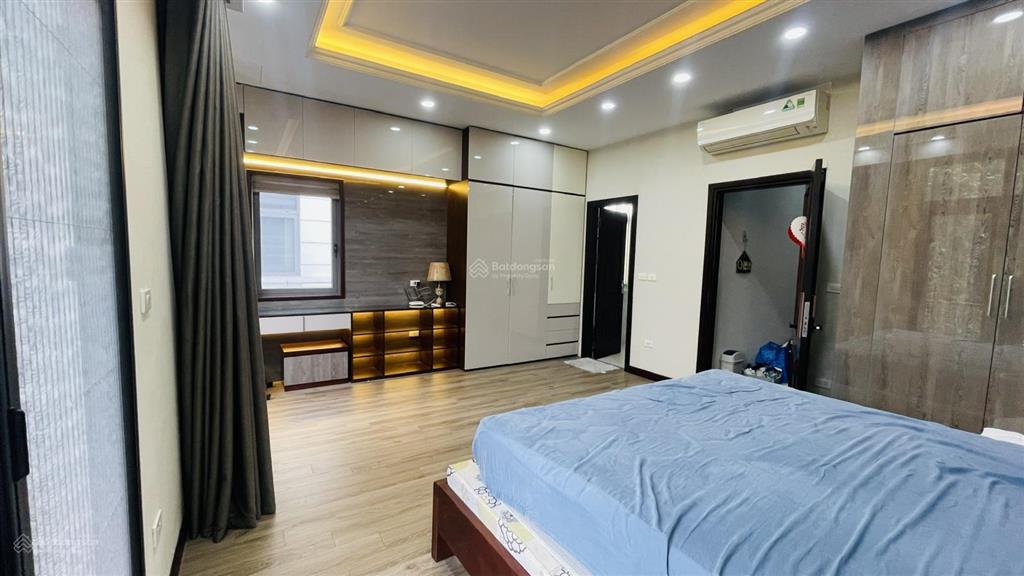 Cho thuê biệt thự song lập vinhomes riverside 180m2, 4pn, 5wc giá chỉ 60tr/tháng