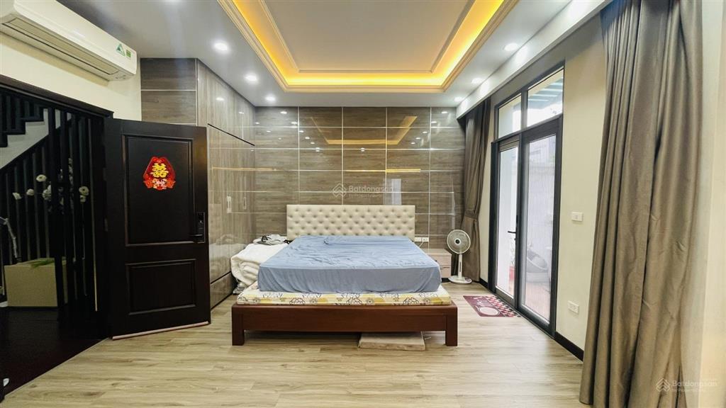 Cho thuê biệt thự song lập vinhomes riverside 180m2, 4pn, 5wc giá chỉ 60tr/tháng