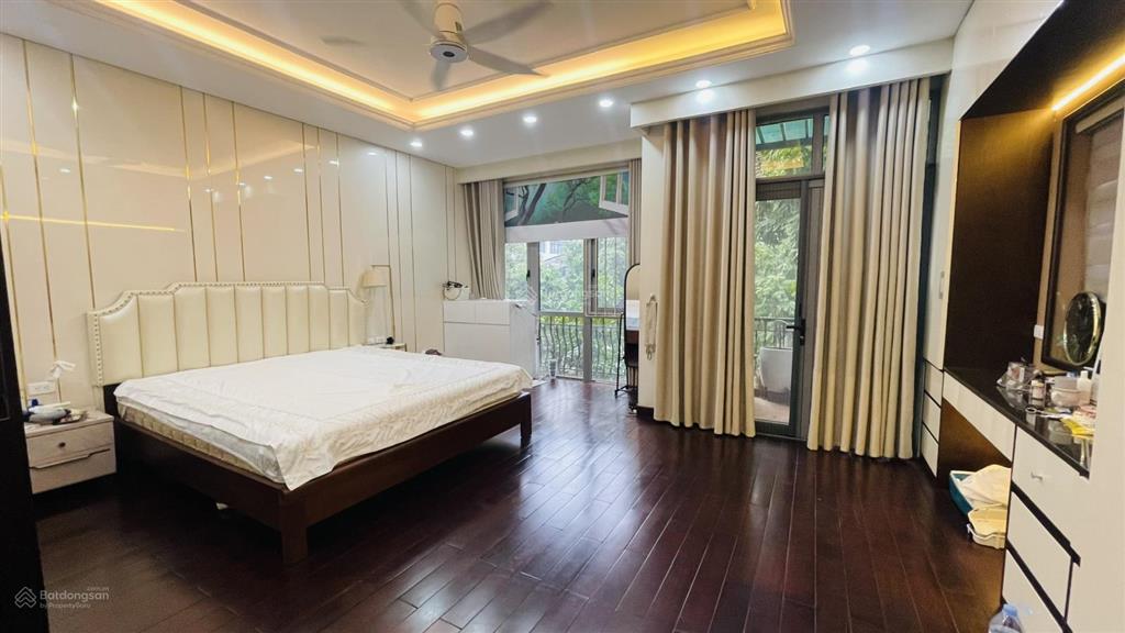 Cho thuê biệt thự song lập vinhomes riverside 180m2, 4pn, 5wc giá chỉ 60tr/tháng