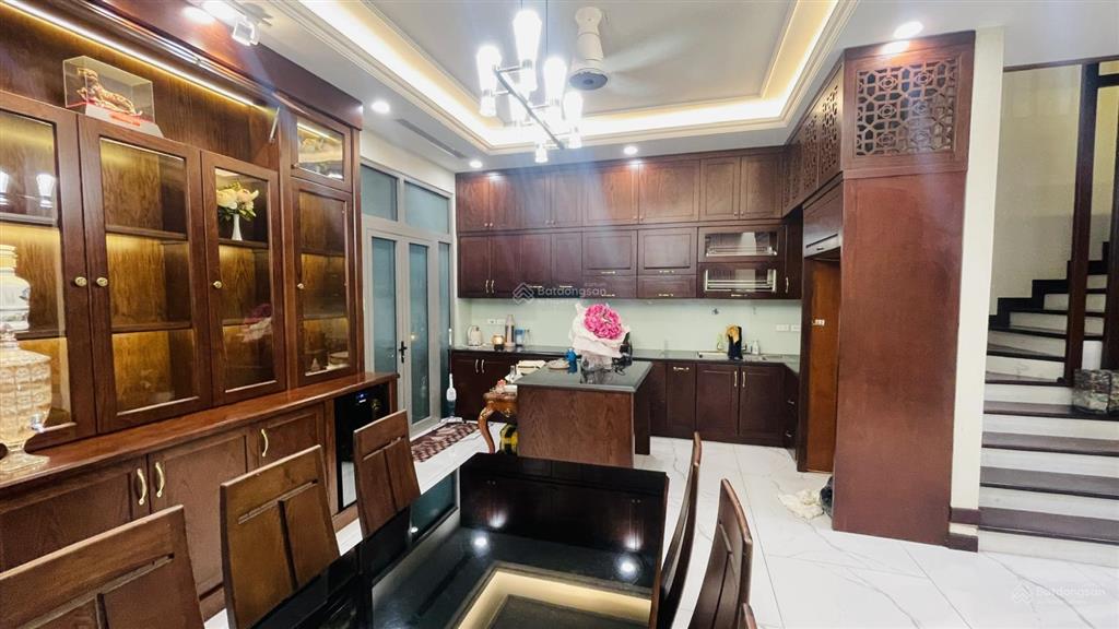 Cho thuê biệt thự song lập vinhomes riverside 180m2, 4pn, 5wc giá chỉ 60tr/tháng