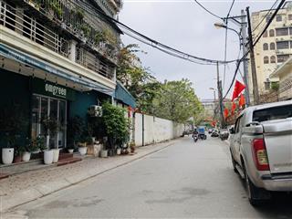 Bán căn hộ ngõ vip 120 hoàng quốc việt, 5,9 tỷ, 62m2, 2pn, giá tốt tại nghĩa đô, cầu giấy, hà nội