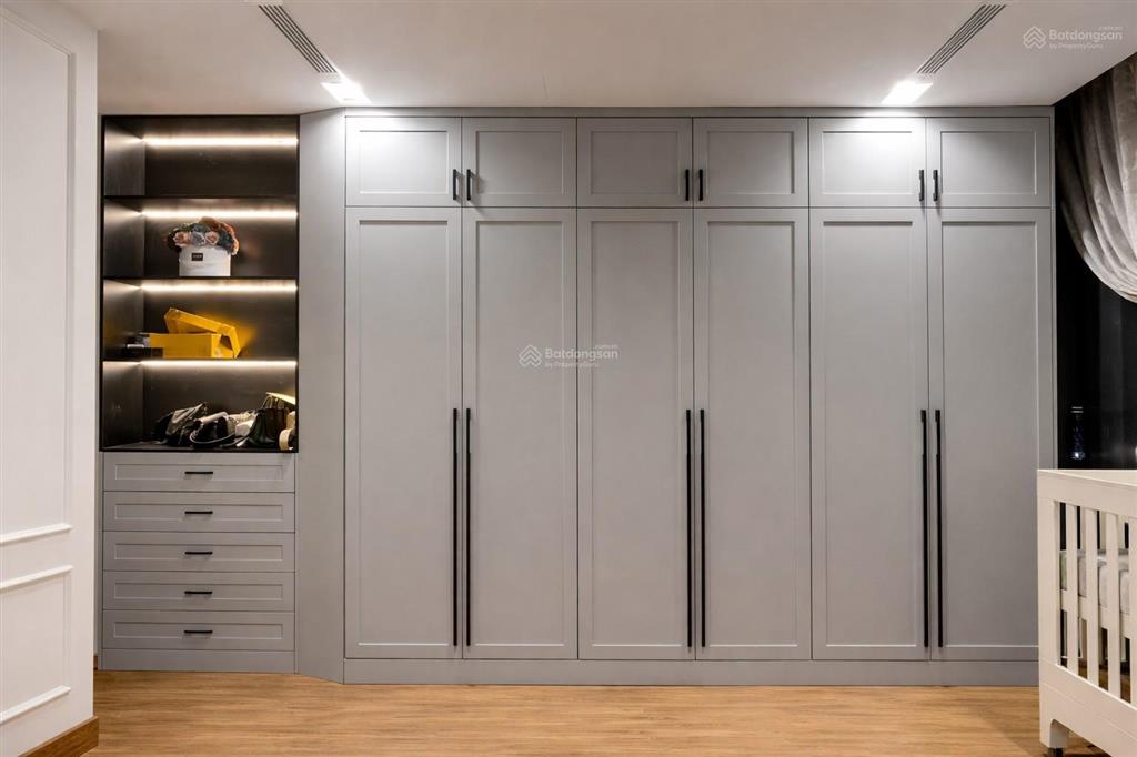 Chính chủ gửi 2 ngủ 22 triệu cho thuê ở vinhomes metropolis 29 liễu giai,  0963 631 ***