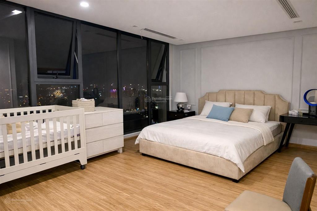 Chính chủ gửi 2 ngủ 22 triệu cho thuê ở vinhomes metropolis 29 liễu giai,  0963 631 ***