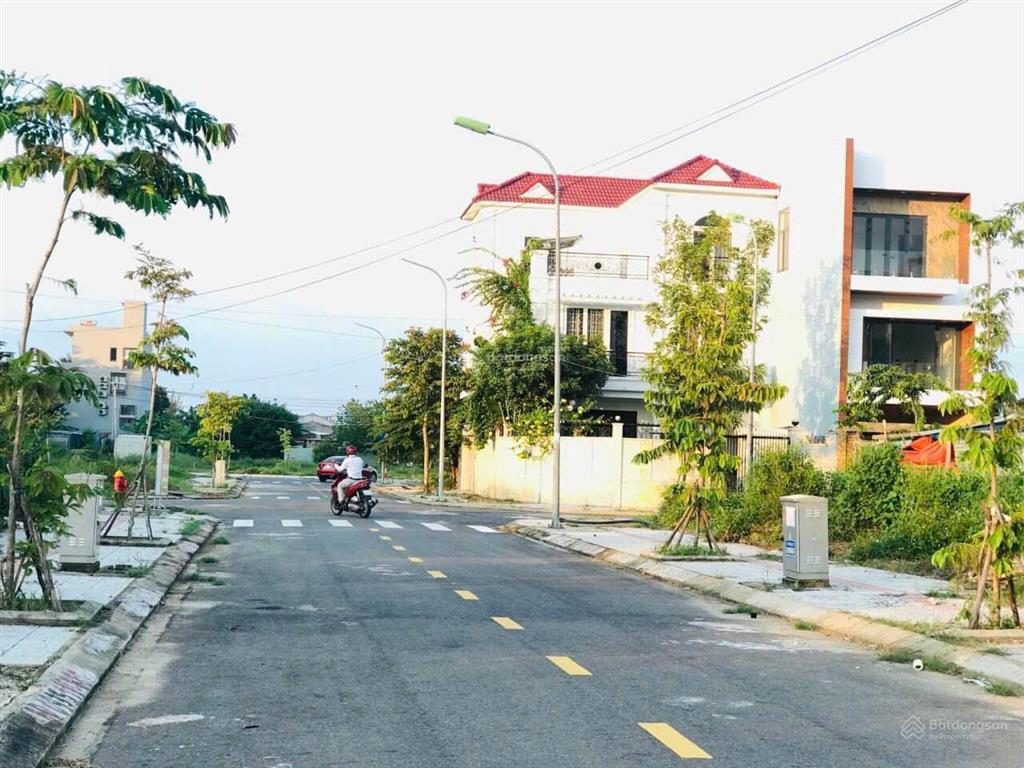 Cắt lỗ lô đất liền kề cụm kcn trọng điểm  mt đường lớn  giá 10tr/m2 sổ hồng trao tay full thổ cư