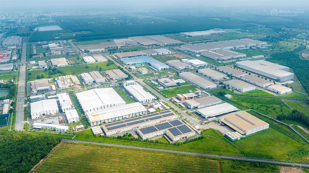 Bán 152,5m2 chỉ 1 tỷ 52 full thổ cư  sổ hồng sẵn  liền kề khu dân cư  khai thác cho thuê ngay