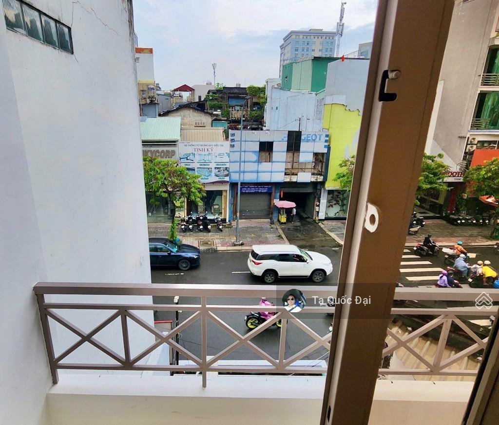 Quận 1  mt đinh tiên hoàng  40.6m²  17.5 tỷ  thang máy  2 mt trước sau  dòng tiền 80tr/tháng