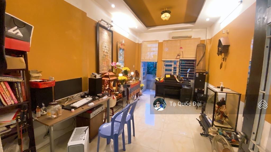 Phú nhuận  mt trường sa  42.7m2  14.8 tỷ  4 tầng  vỉa hè 4m  kinh doanh đỉnh