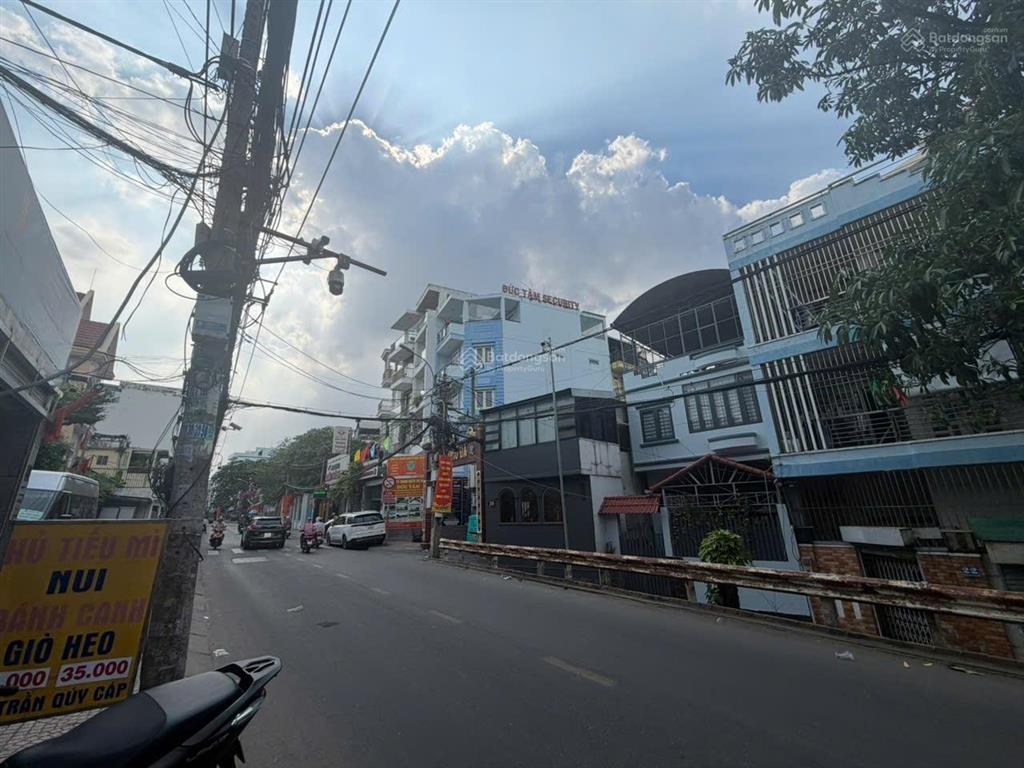 Bình thạnh  trần quý cáp  141m2  14 tỷ  dãy chdv đang hoàn thiện