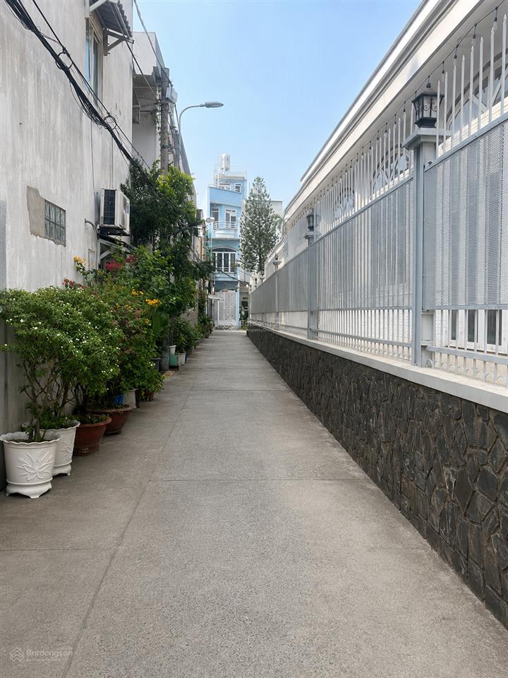 Bán gấp  gò vấp  lê đức thọ  91.7m2  ngang 5.34m  8 tỷ  hẻm thông