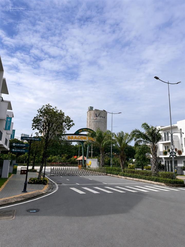 Quận 9  dragon village  long trường  160m2  10.5 tỷ  căn góc 2mt  3 tầng