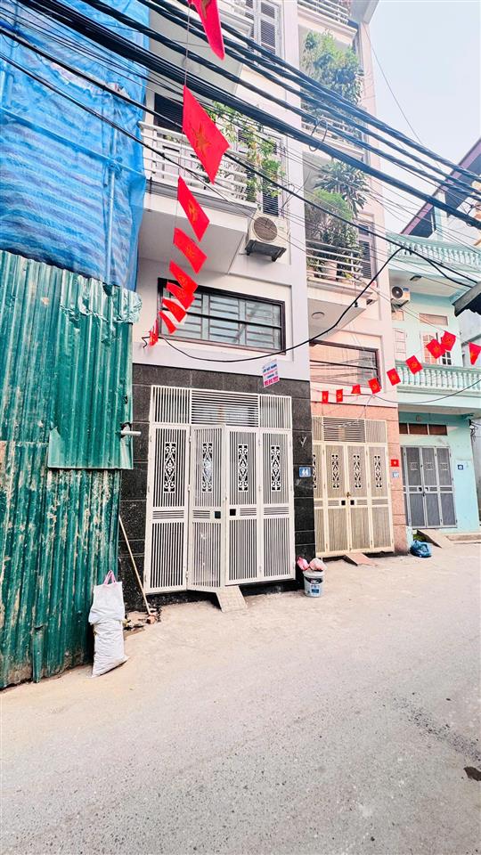 Chính chủ bán nhà số 44 ngõ 123 bằng liệt, ngõ ô tô 3.5 tấn, cách trường chu văn an 50m