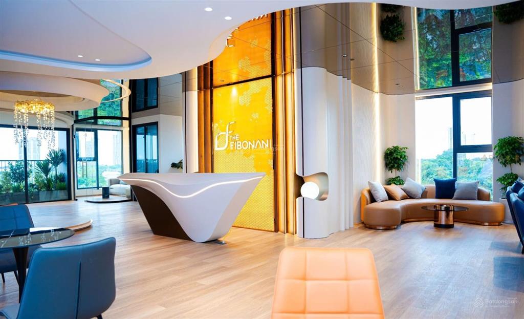Căn ngoại giao siêu hot 3pn  82 m2 chỉ nhỉnh 5.3 tỷ sắp bàn giao, nhận nhà ngay, nt nhập khẩu