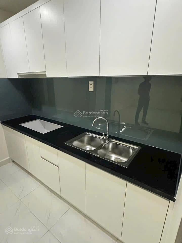 Cần bán gấp căn hộ chung cư green river, phường 6 quận 8