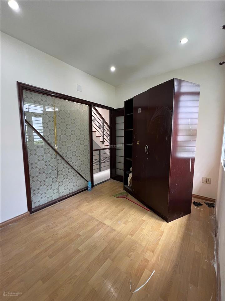 Cho thuê nhà cấp 4 mtkd đường số 7 tên lửa