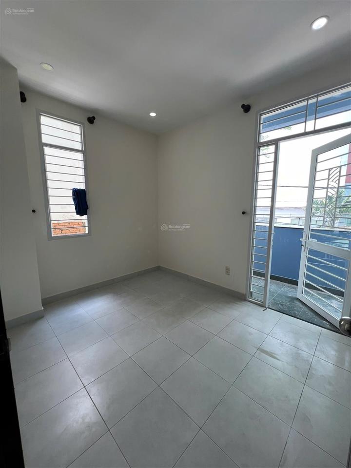Cho thuê nhà cấp 4 mtkd đường số 7 tên lửa