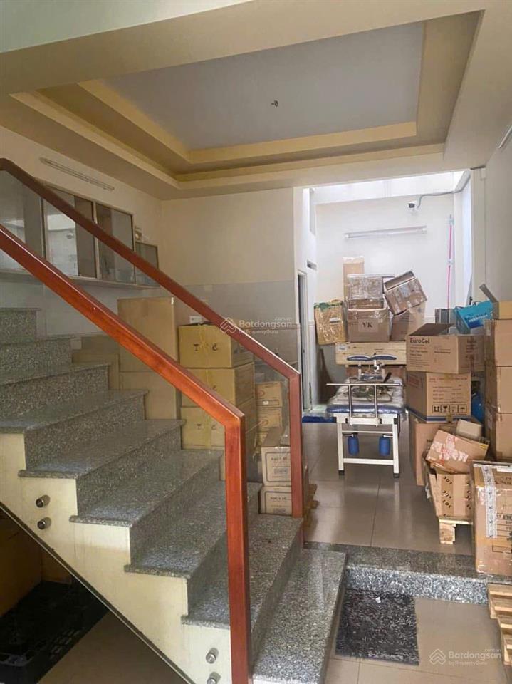 Cho thuê nhà mặt tiền đường 28 khu tên lửa