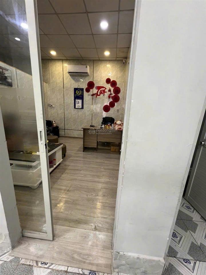 Cho thuê nhà mặt tiền đường 28 khu tên lửa