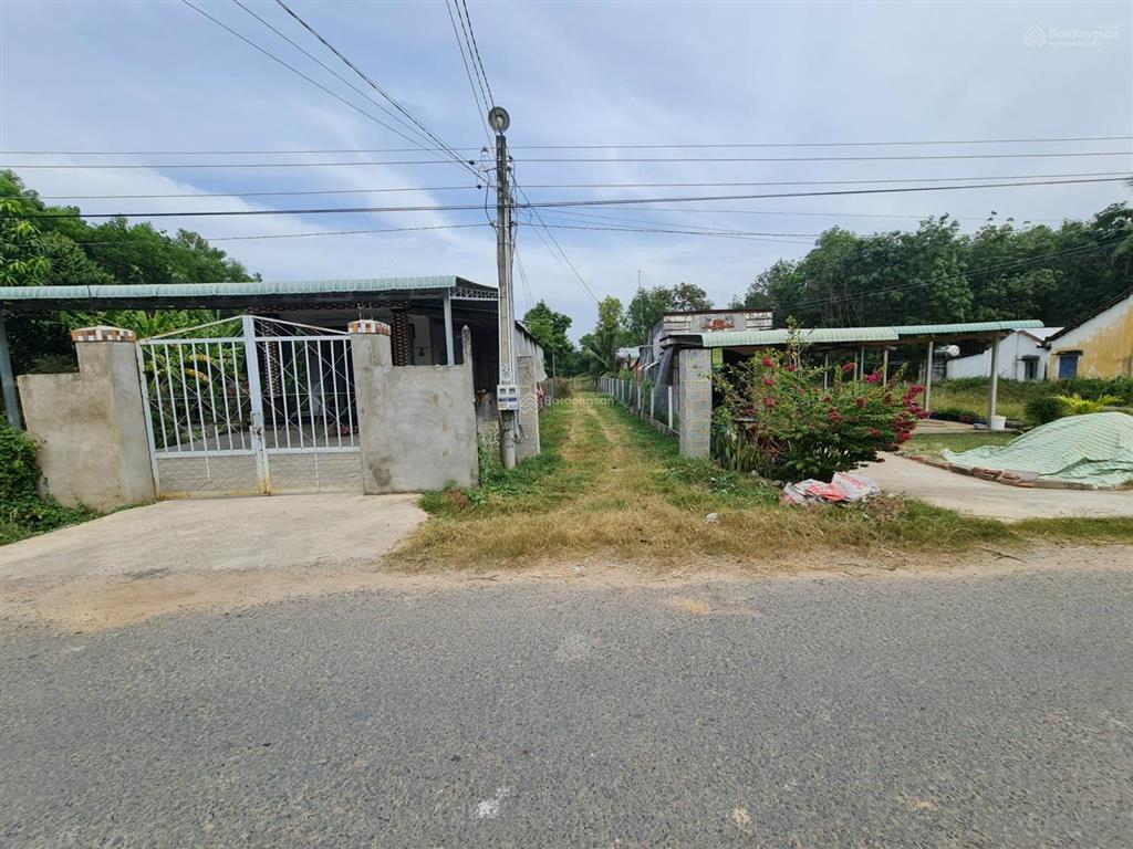 850k/m2 !!! nhà & đất diện tích 4.696m2 (có 714m2 thổ cư, 01 căn nhà trên đất) mặt tiền đường nhựa