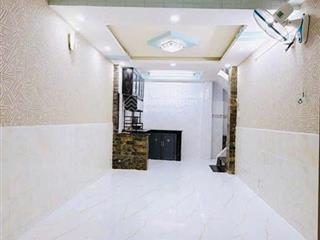 Chỉ 5 tỷ  nhà 5 tầng đoàn văn bơ q4  cạnh cầu calmette bước qua quận 1 giá 5 tỷ (chính chủ)