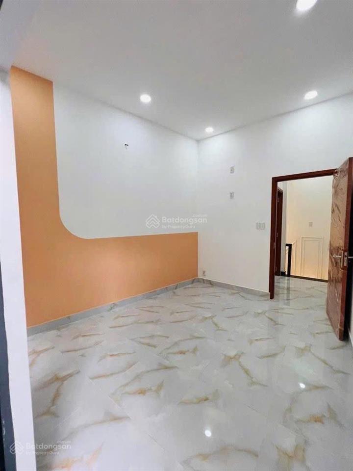 Siêu phẩm quận 4 ngang 5m bề thế  chợ 200 cạnh bên  chỉ 3 phút qua quận 1