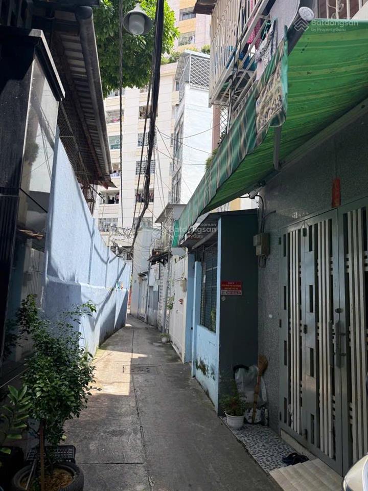 Hiếm có! đoàn văn bơ q4  3 tầng  ngang 4mx10m nở hậu 5.2m  nhà mới vào ở ngay không cần sửa sang