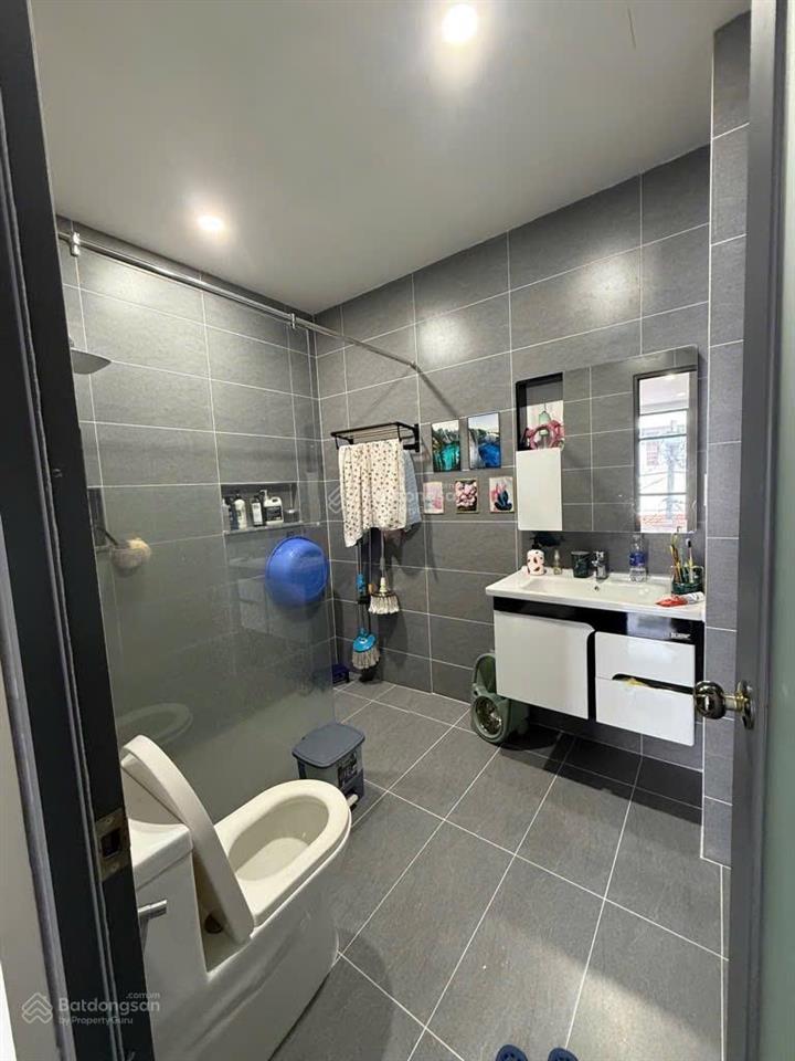 Hiếm có! đoàn văn bơ q4  3 tầng  ngang 4mx10m nở hậu 5.2m  nhà mới vào ở ngay không cần sửa sang