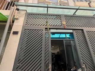 Hiếm có! đoàn văn bơ q4  3 tầng  ngang 4mx10m nở hậu 5.2m  nhà mới vào ở ngay không cần sửa sang