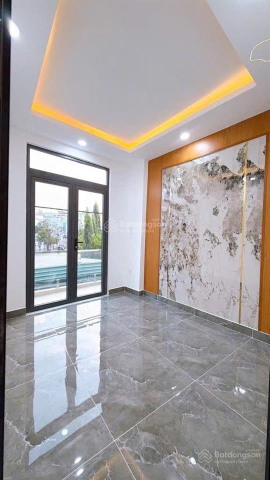 Nhà mới 3 tầng đoàn văn bơ  gần chợ xóm chiếu & đh nguyễn tất thành