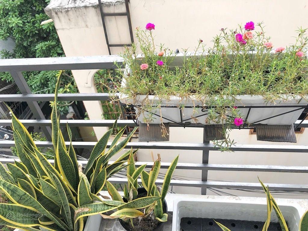 Gần chợ xóm chiếu q4  nhà 4 tầng 5pn 4wc  dt 6mx9,5m  58m2 cách mặt tiền đường xóm chiếu chỉ 10m