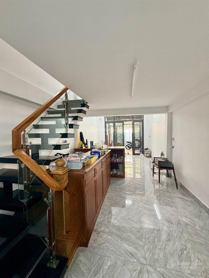 5,6 tỷ  dt 57,3m2 hiếm  hẻm 3m tôn đản  nhà mới ở ngay