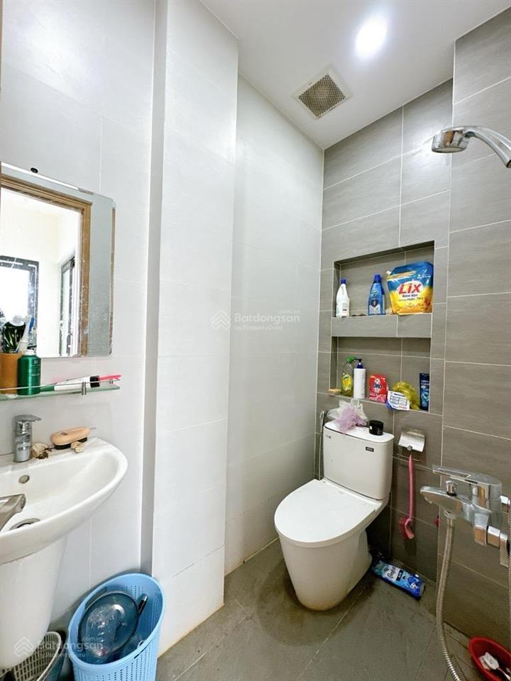 7.9 tỷ  nhà mới 4 tầng  4pn 5wc  hẻm đoàn văn bơ q4  phù hợp gia đình