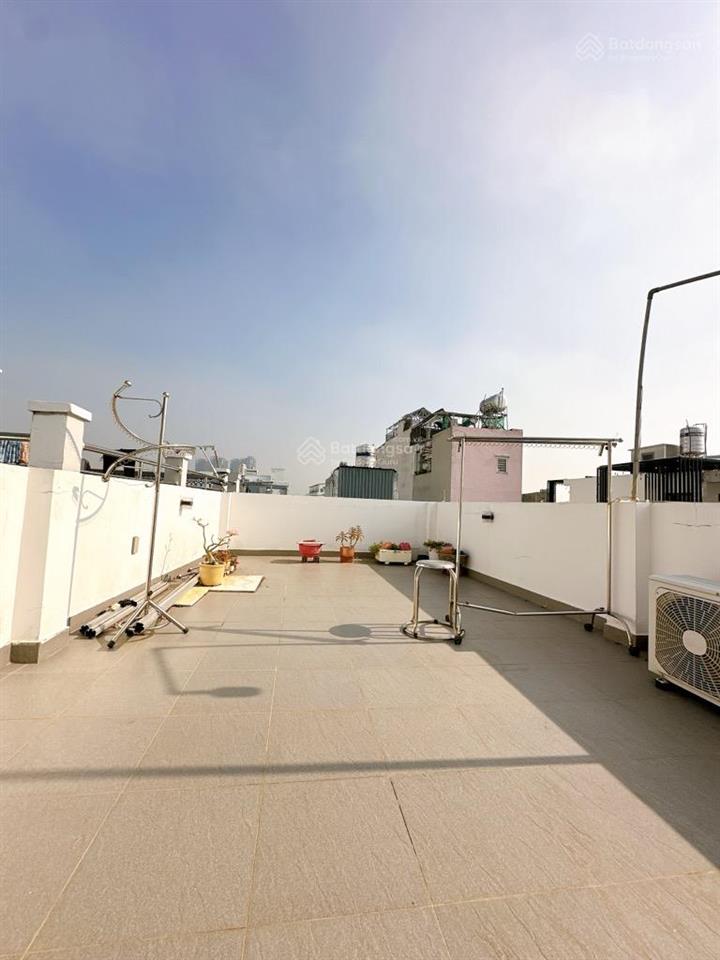 7.9 tỷ  nhà mới 4 tầng  4pn 5wc  hẻm đoàn văn bơ q4  phù hợp gia đình