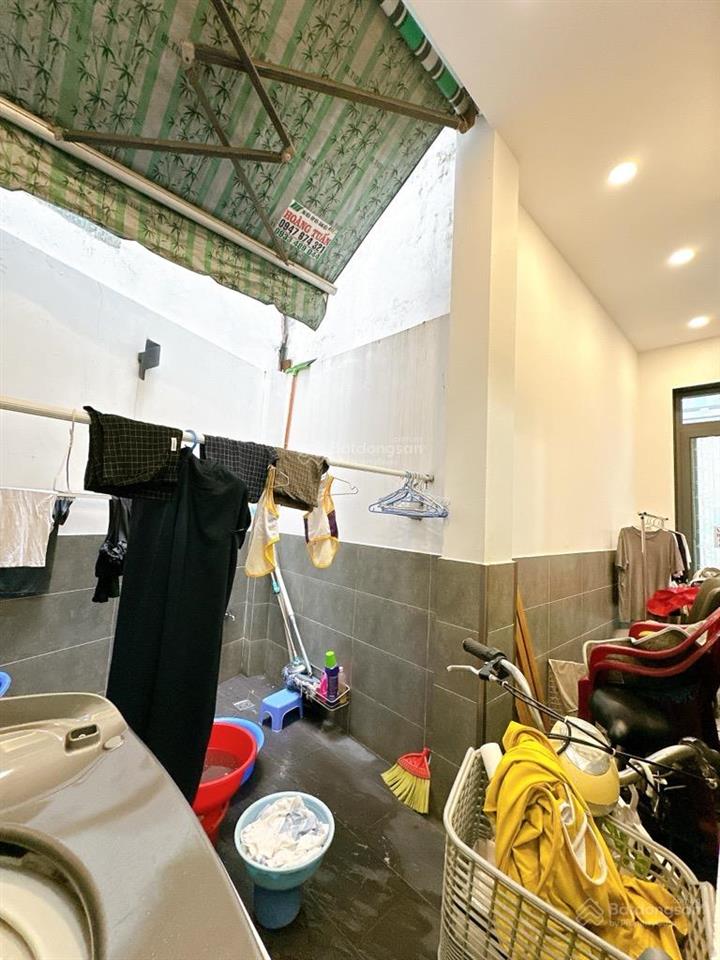 7.9 tỷ  nhà mới 4 tầng  4pn 5wc  hẻm đoàn văn bơ q4  phù hợp gia đình