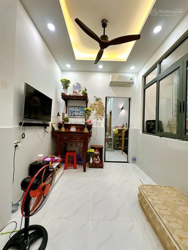 7.9 tỷ  nhà mới 4 tầng  4pn 5wc  hẻm đoàn văn bơ q4  phù hợp gia đình