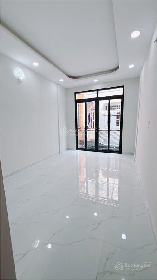 5.5 tỷ  nhà mới 4 tầng  hẻm 4m  khánh hội quận 4  giá dễ tiếp cận