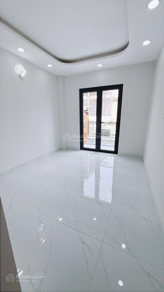 5.5 tỷ  nhà mới 4 tầng  hẻm 4m  khánh hội quận 4  giá dễ tiếp cận