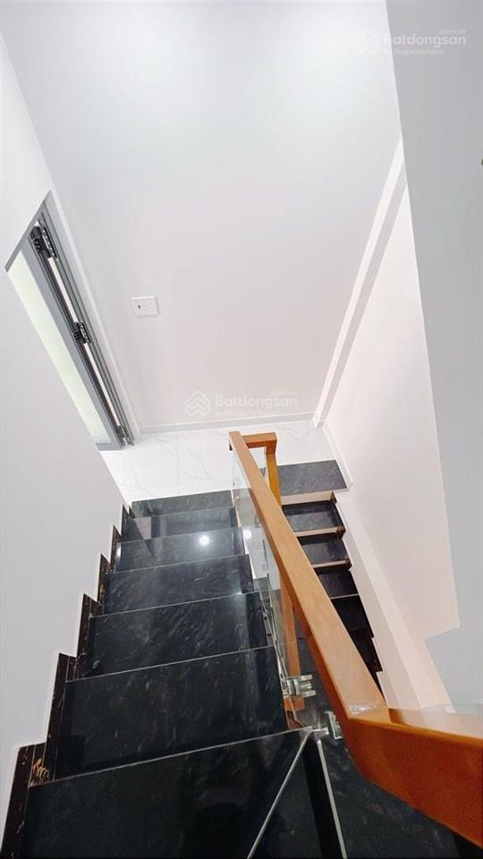 5.5 tỷ  nhà mới 4 tầng  hẻm 4m  khánh hội quận 4  giá dễ tiếp cận