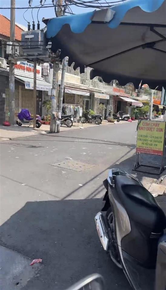 6.5 tỷ  ngang 10m  hẻm xe hơi 6m  bến vân đồn q4  nhà mới dễ cho thuê